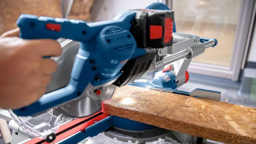 scie à onglets radiale sans fil GCM 18V-216 D Professional Bosch scie à onglets radiale sans fil GCM 18V-216 D Professional Bosch